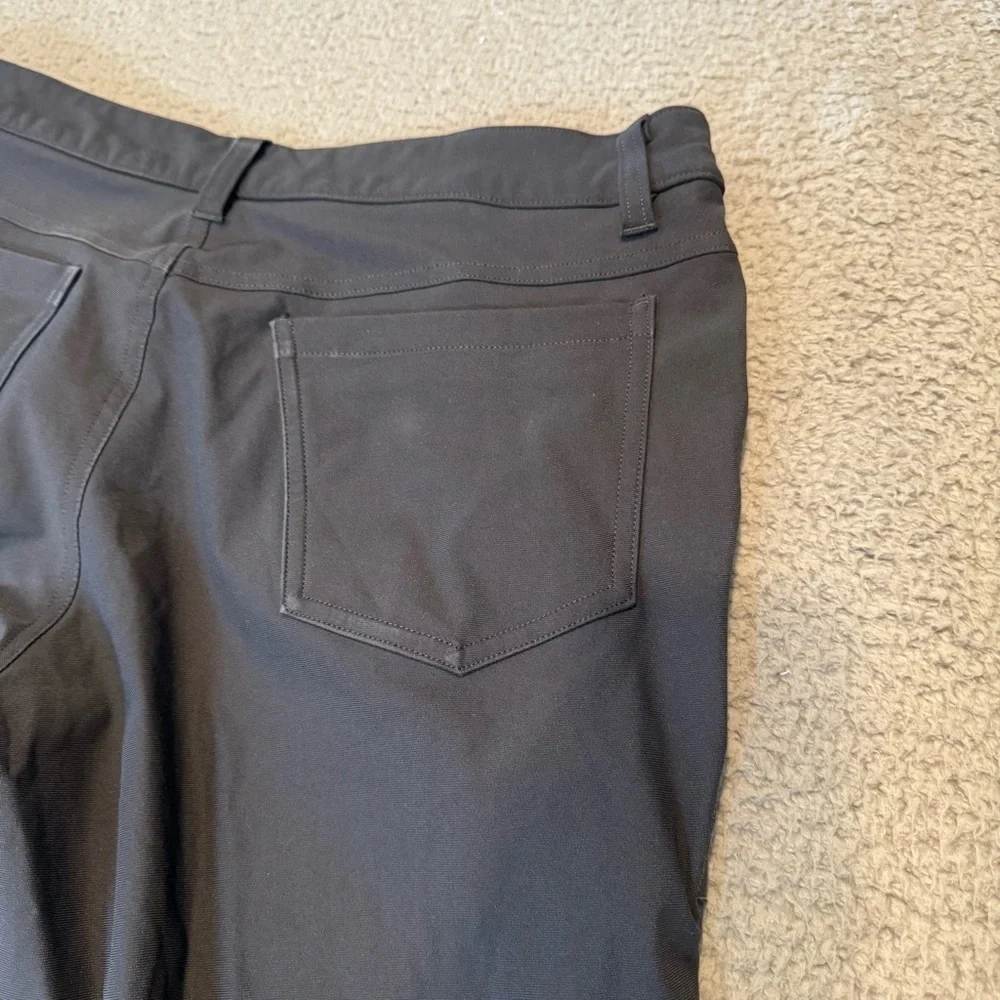 Lululemon ABC Pant *Skinny in Black Size 31x33” Mens Warpstreme 5-pocket